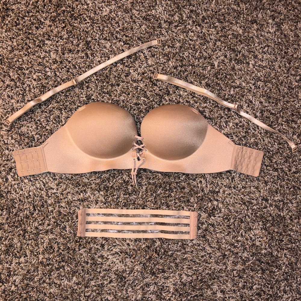 SOLD ✨ NWOT PULL STRING PUSH UP STRAPLESS BRA